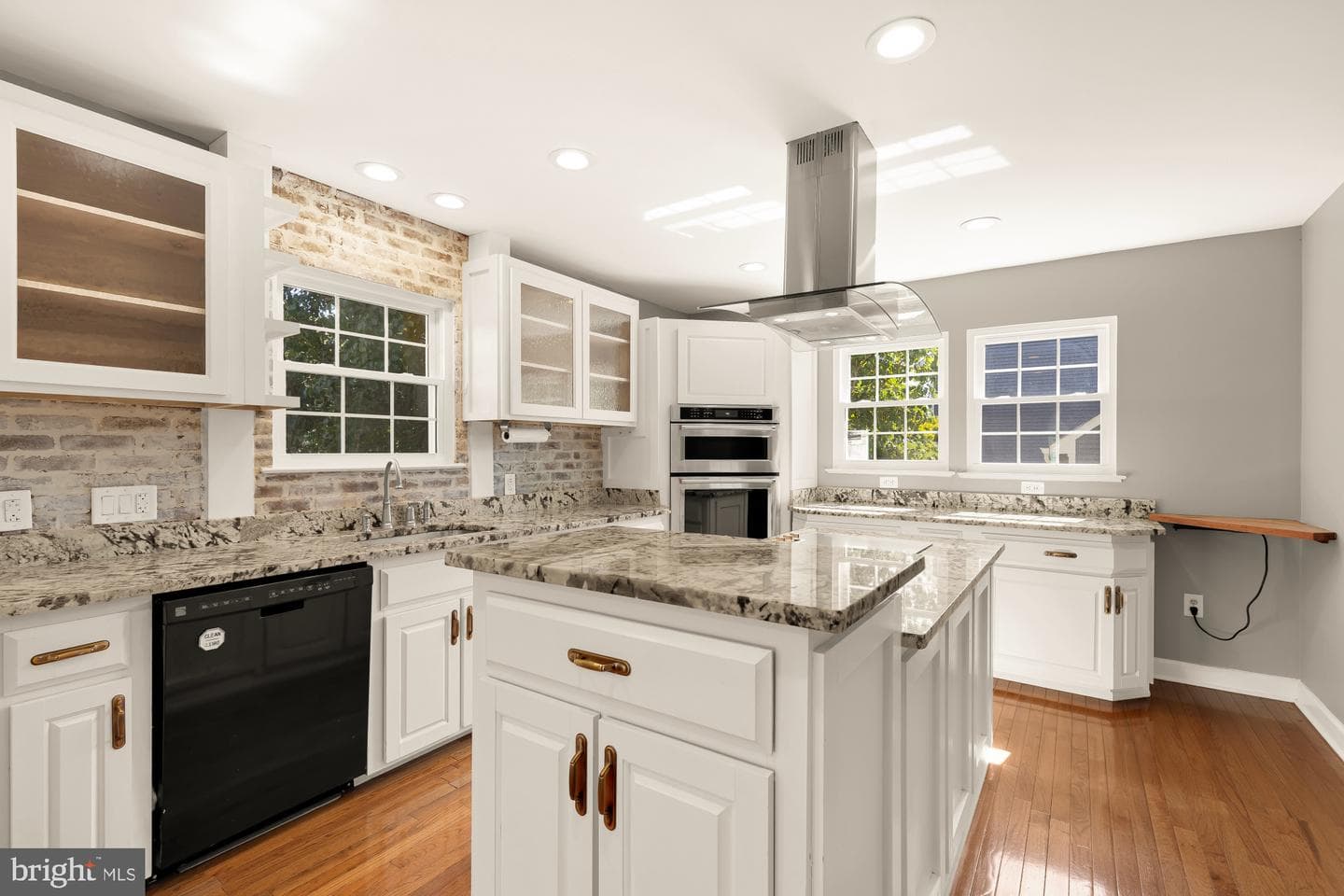 13581 Castlebridge Lane photo 8