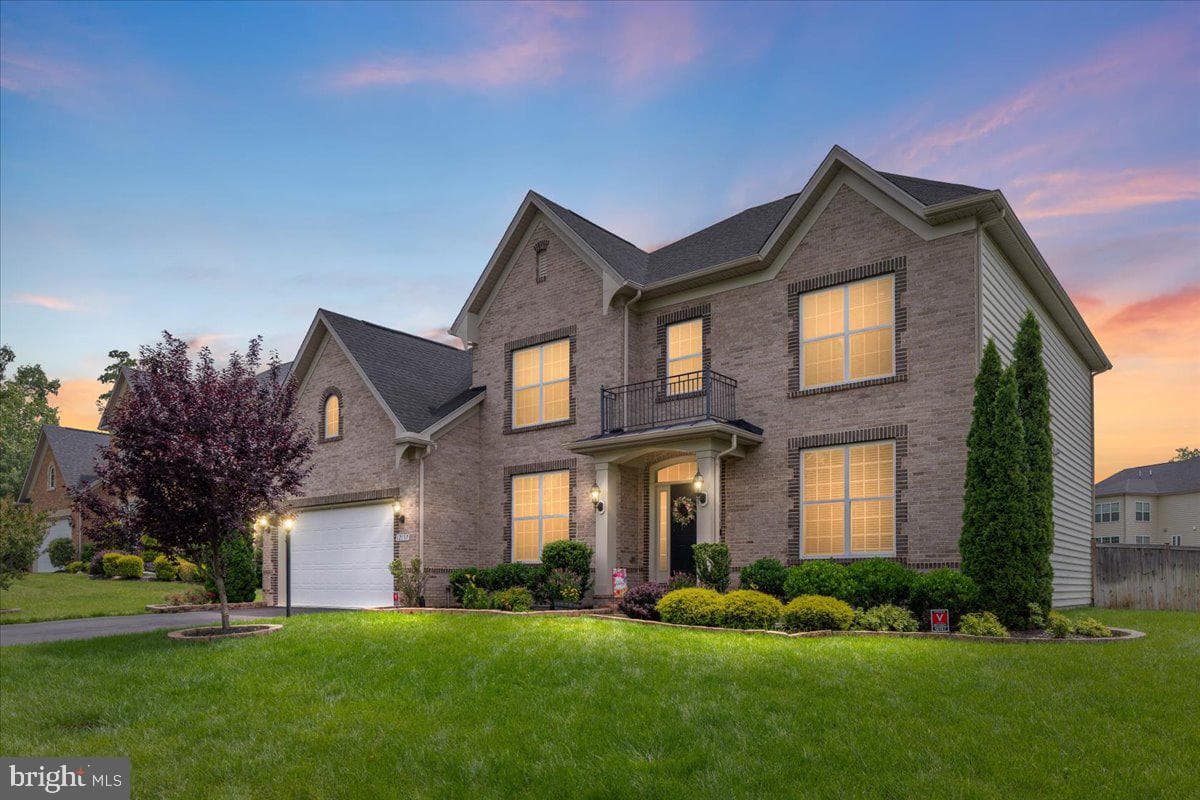 12137 Hickory Falls Court, Woodbridge