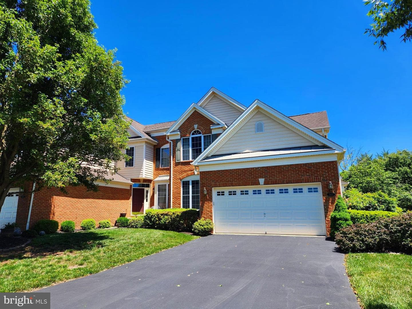 5695 Wheelwright Way photo 3