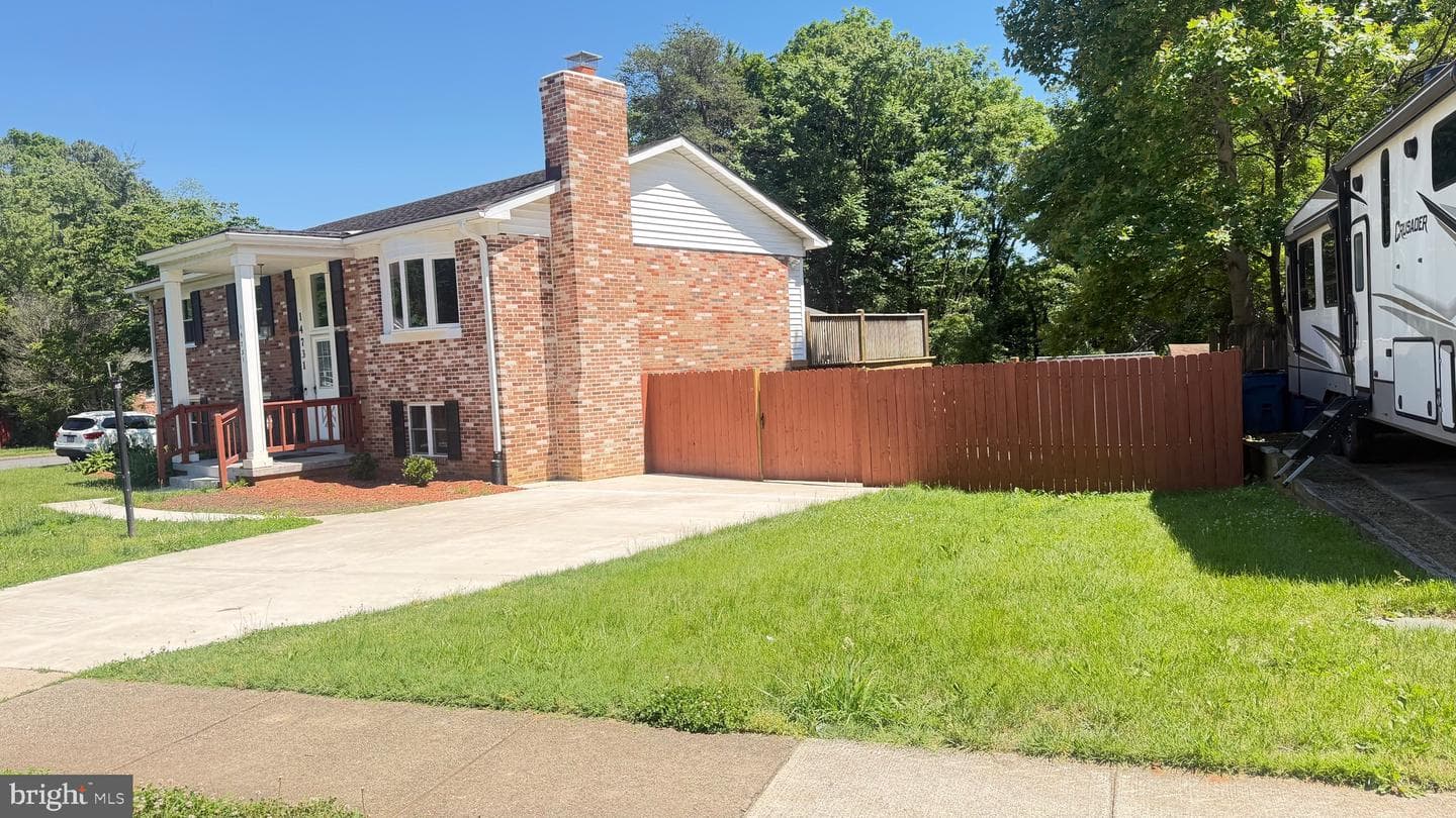 14731 Darbydale Avenue photo 3