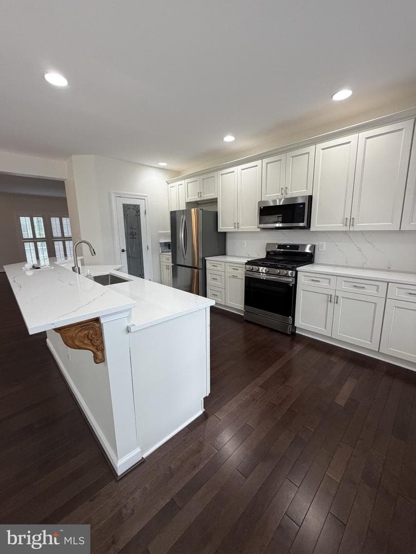 8050 Montour Heights Drive photo 6