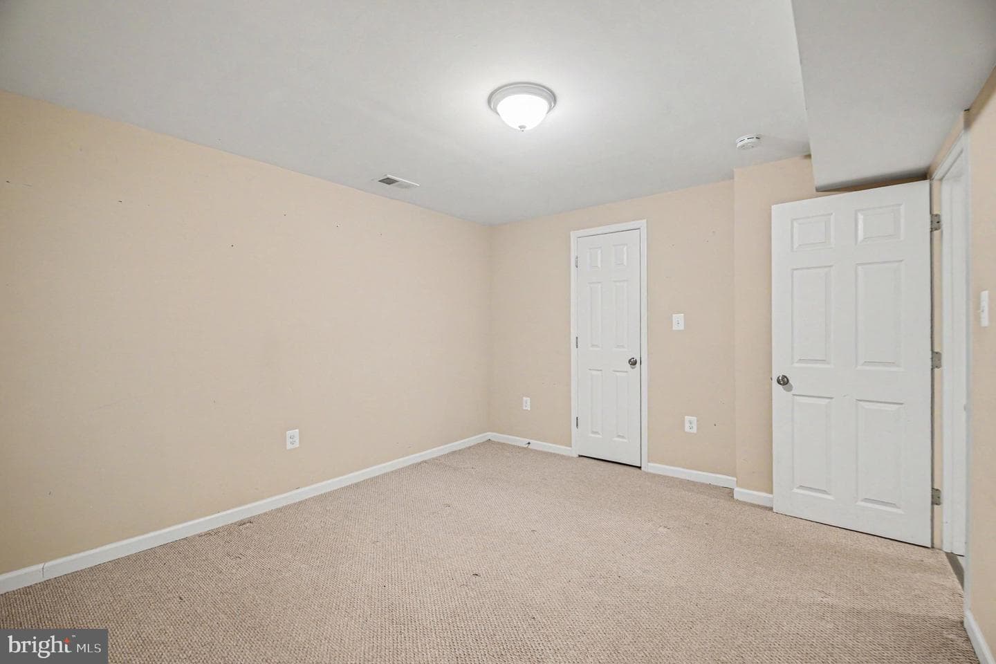 7409 Lake Drive photo 14