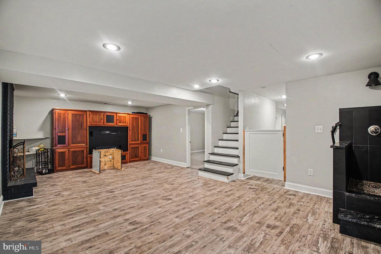 7409 Lake Drive photo 20