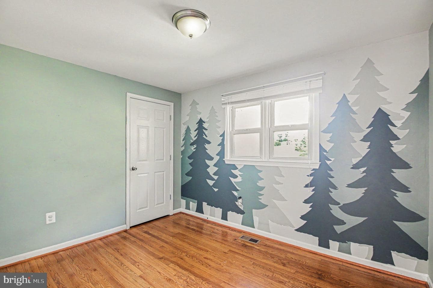 7409 Lake Drive photo 9