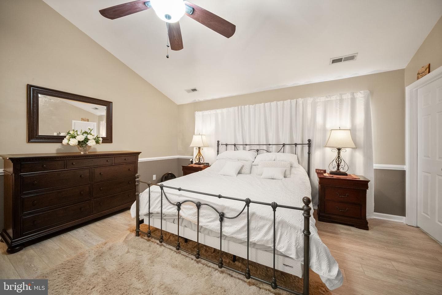 9009 Paddington Court photo 32