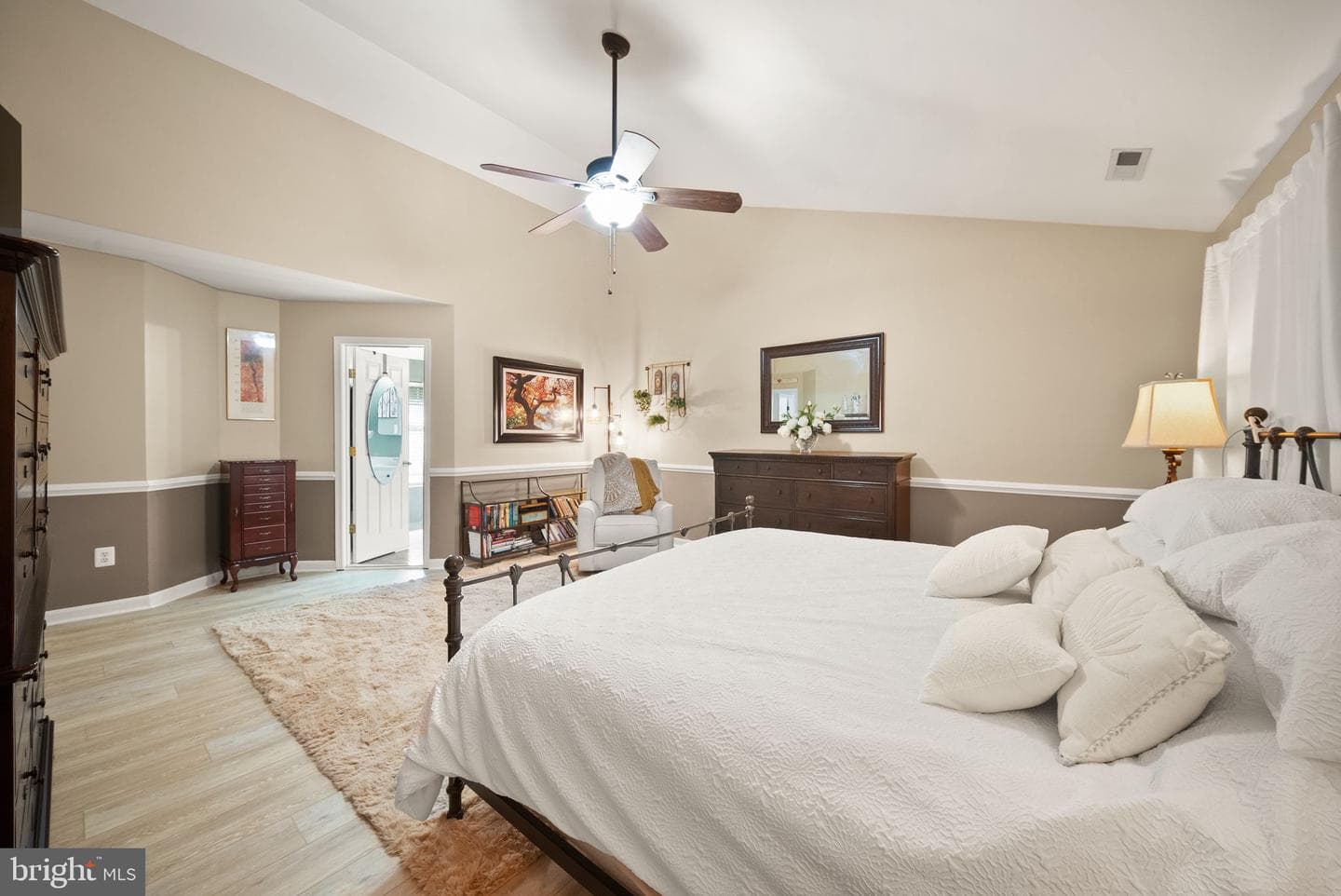 9009 Paddington Court photo 34