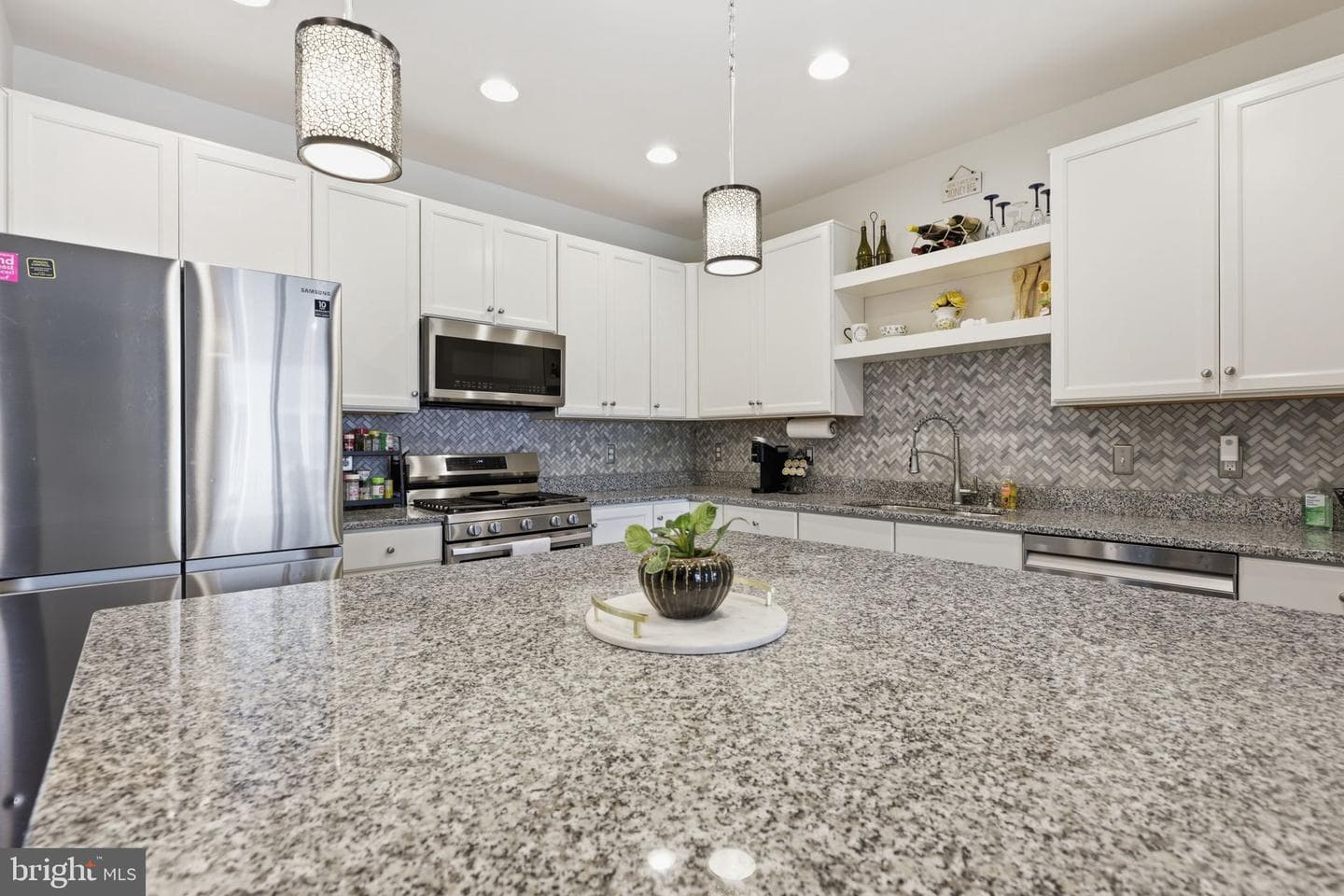 8112 Honey Bee Way photo 10