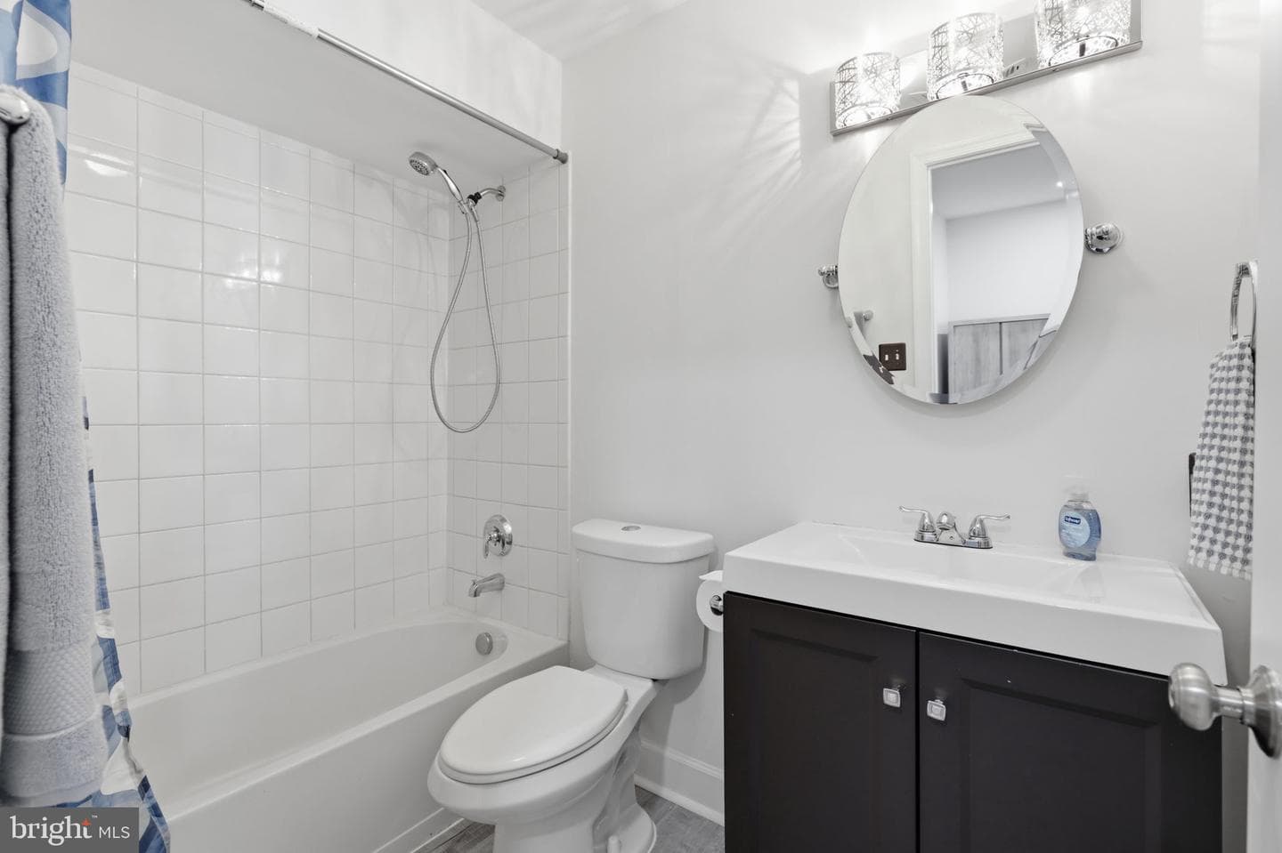 8112 Honey Bee Way photo 32