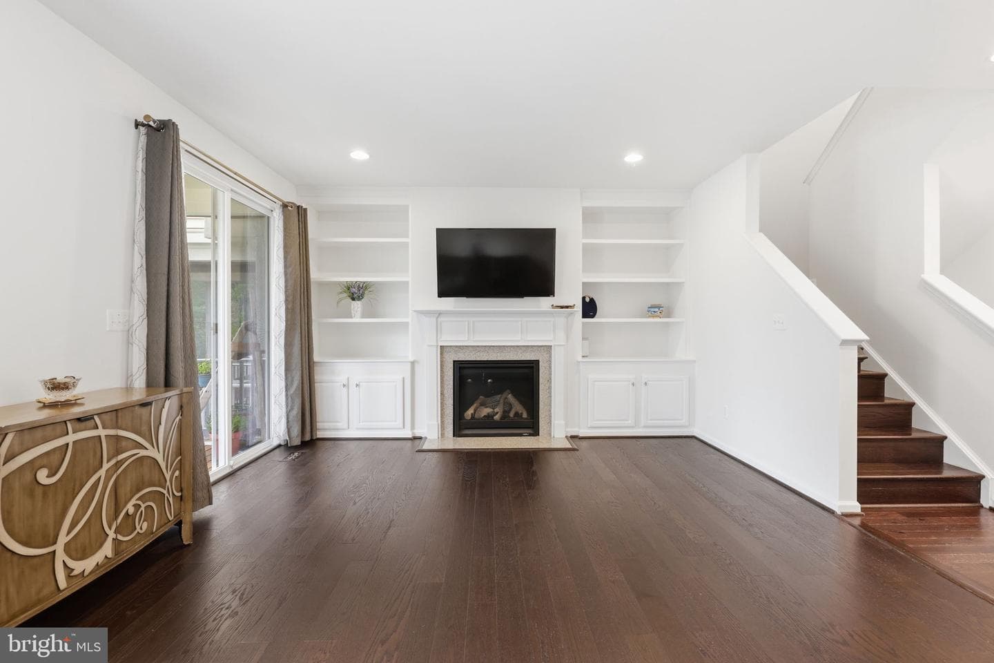 8112 Honey Bee Way photo 4