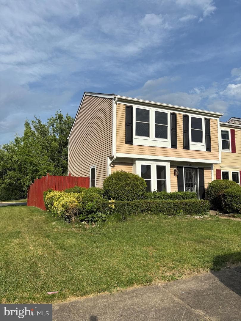 4672 Whitaker Pl, Woodbridge