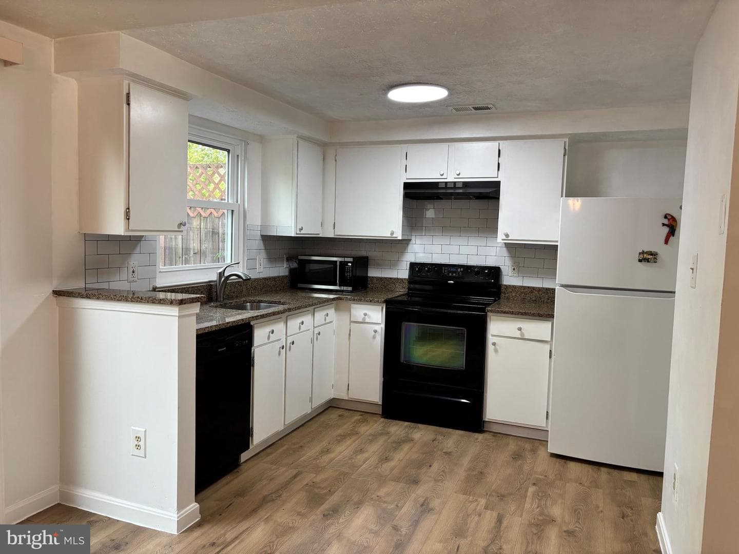 4672 Whitaker Pl, Woodbridge