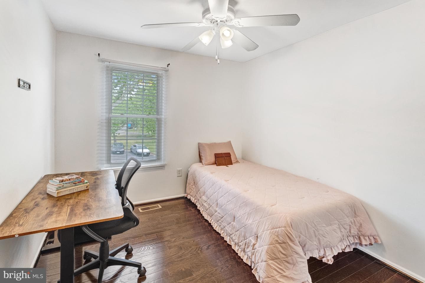 2902 Madeira Court photo 20