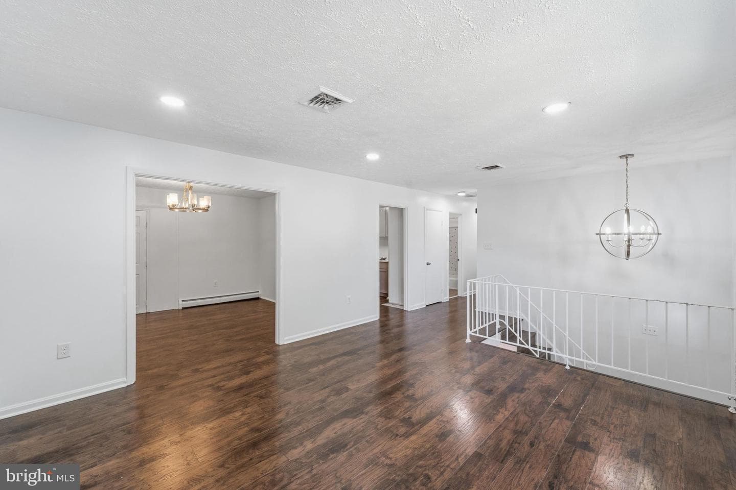 14209 Essex Drive photo 9