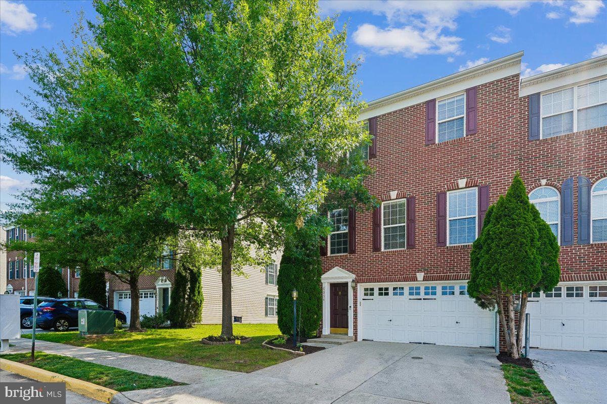 6034 Popes Creek Place photo 2