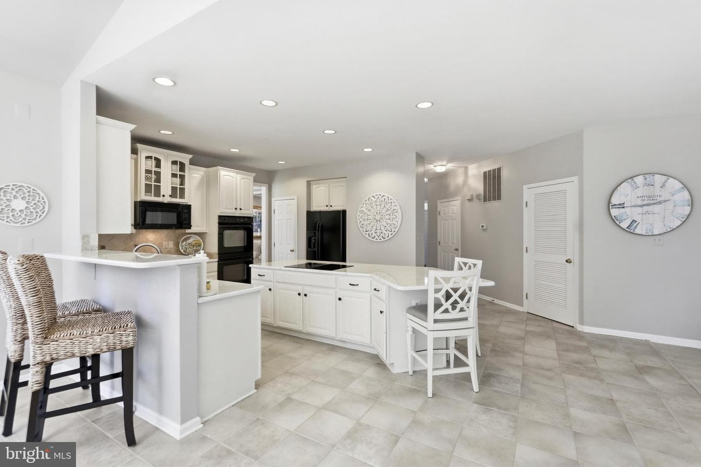 5484 Heredity Ln photo 7