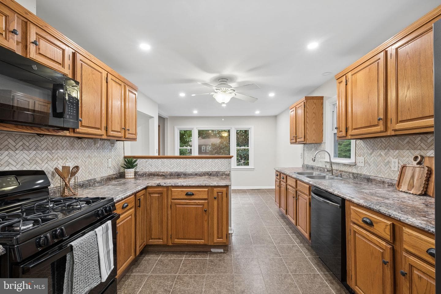 16011 Prestwick Court photo 10
