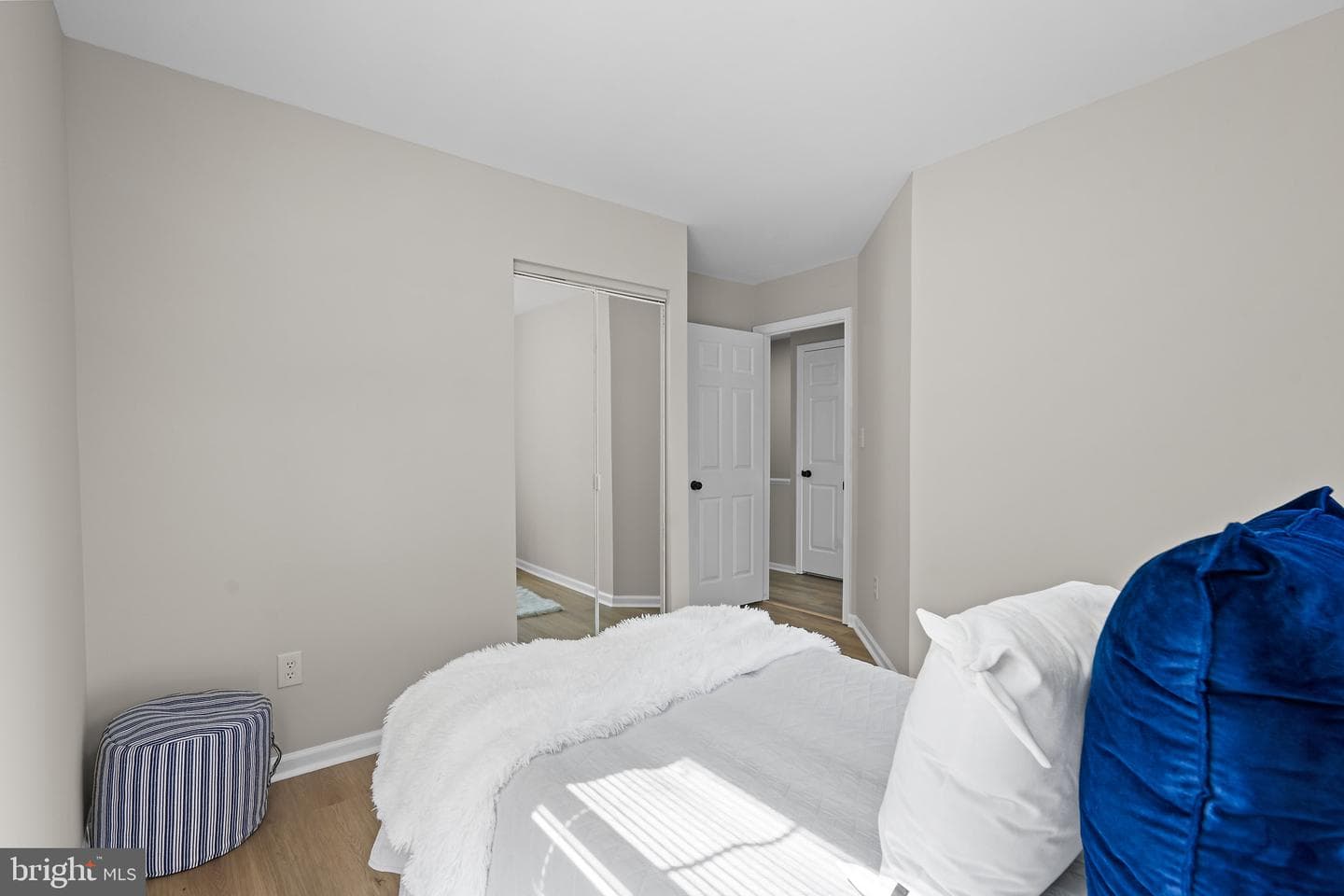 1701 Wigglesworth Way photo 17