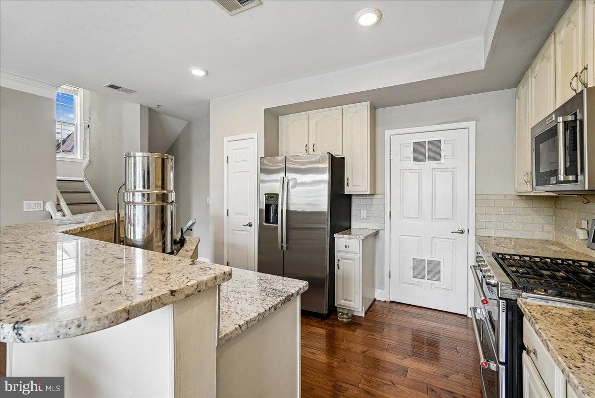 14556 Kylewood Way photo 6