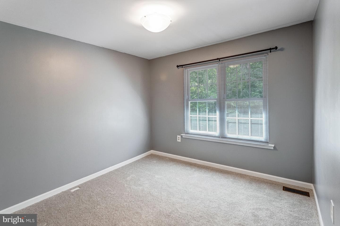 15242 Streamside Court photo 22