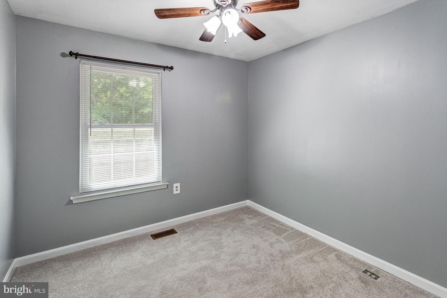 15242 Streamside Court photo 28