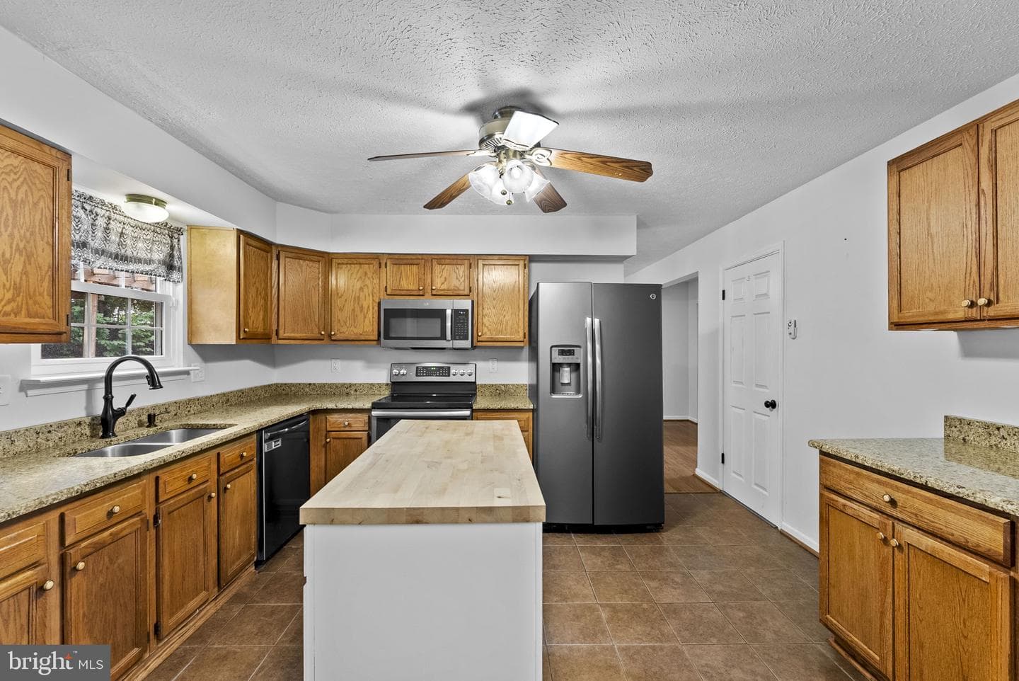 18252 Linton Court photo 12