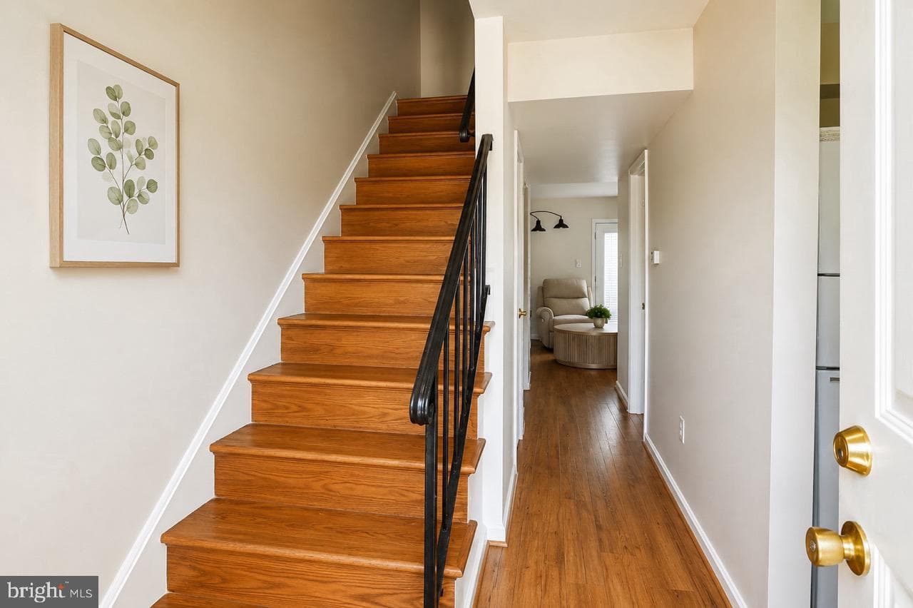 7921 Meadow Court photo 4