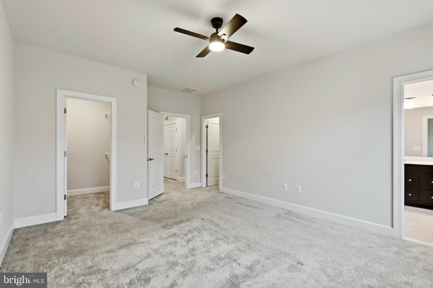 8910 Englewood Farms Drive photo 16