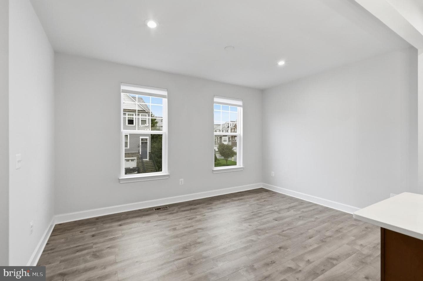 8910 Englewood Farms Drive photo 22