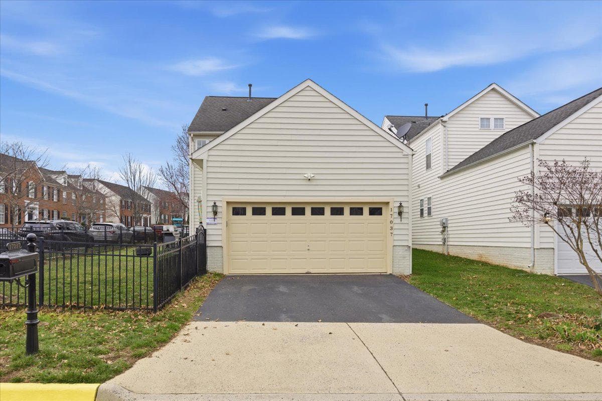 17037 Loftridge Ln photo 49