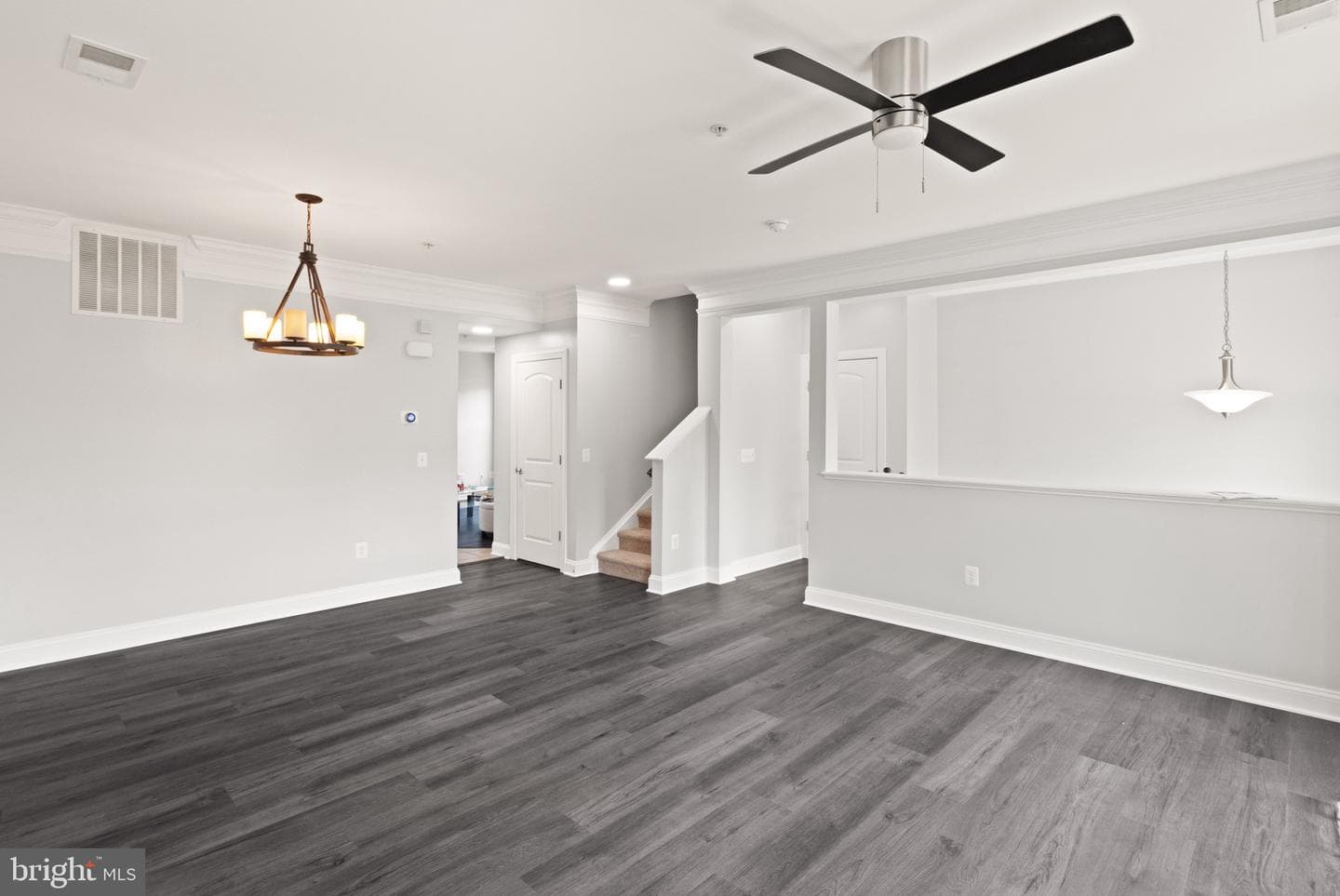 2139 Abbottsbury Way photo 4