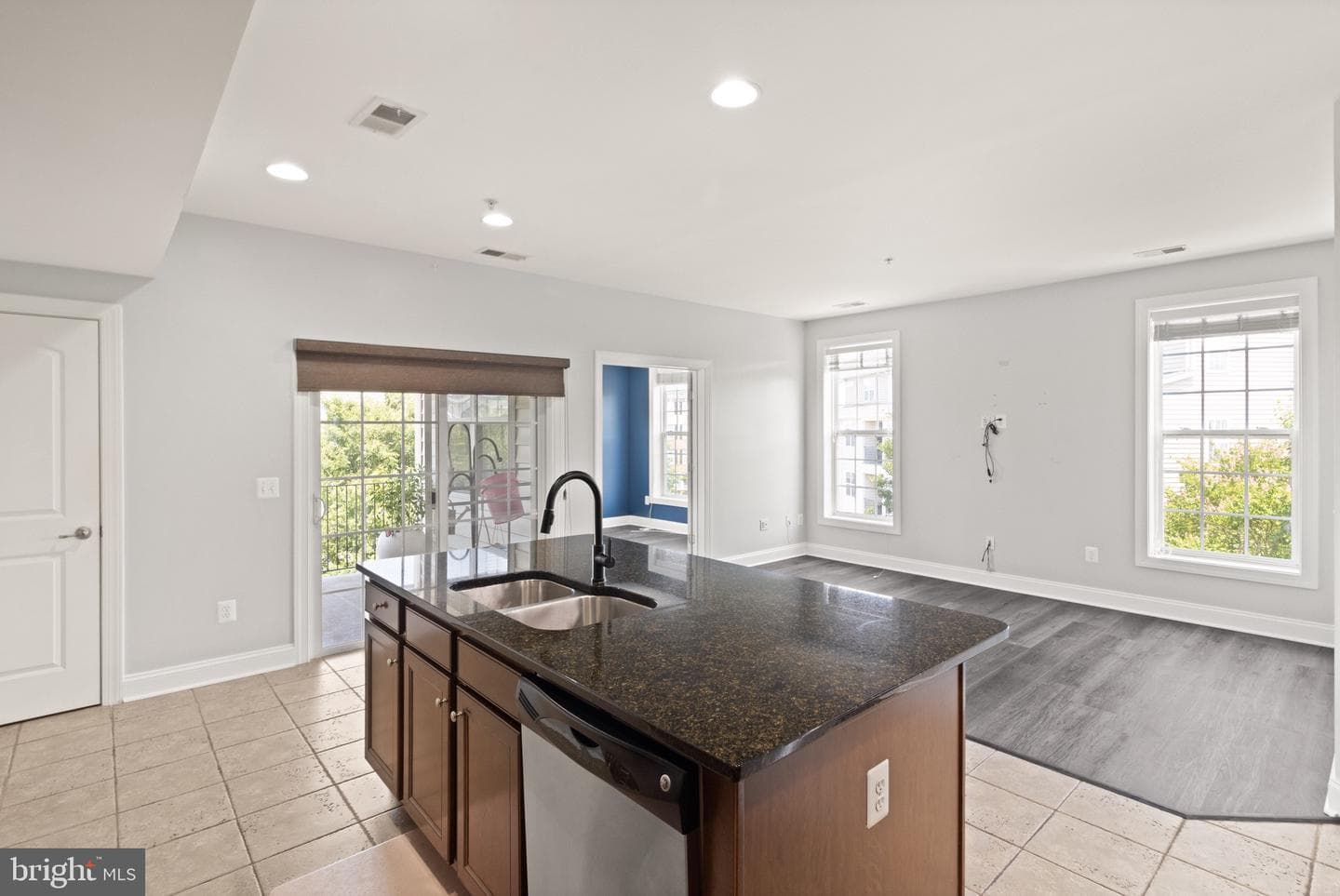 2139 Abbottsbury Way photo 8