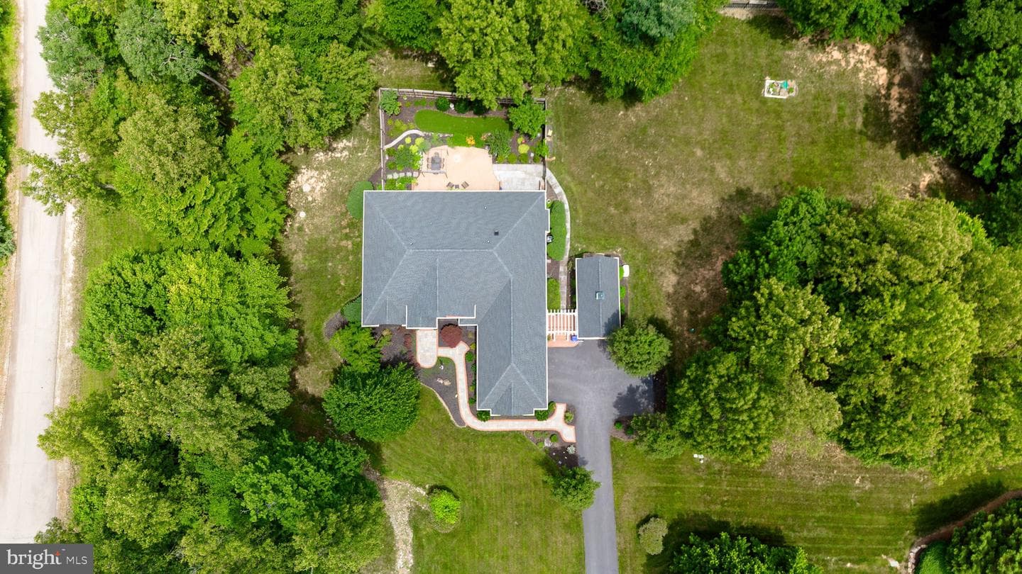 5200 Trunnion Trail photo 85