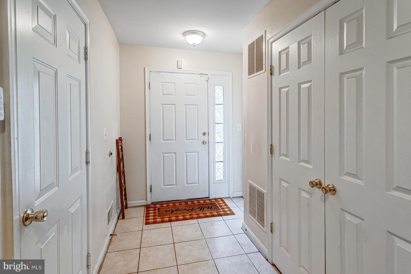 3020 Frankfurt Court photo 3
