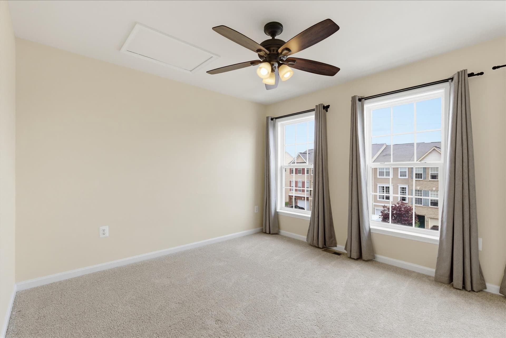 15704 John Diskin Circle photo 17