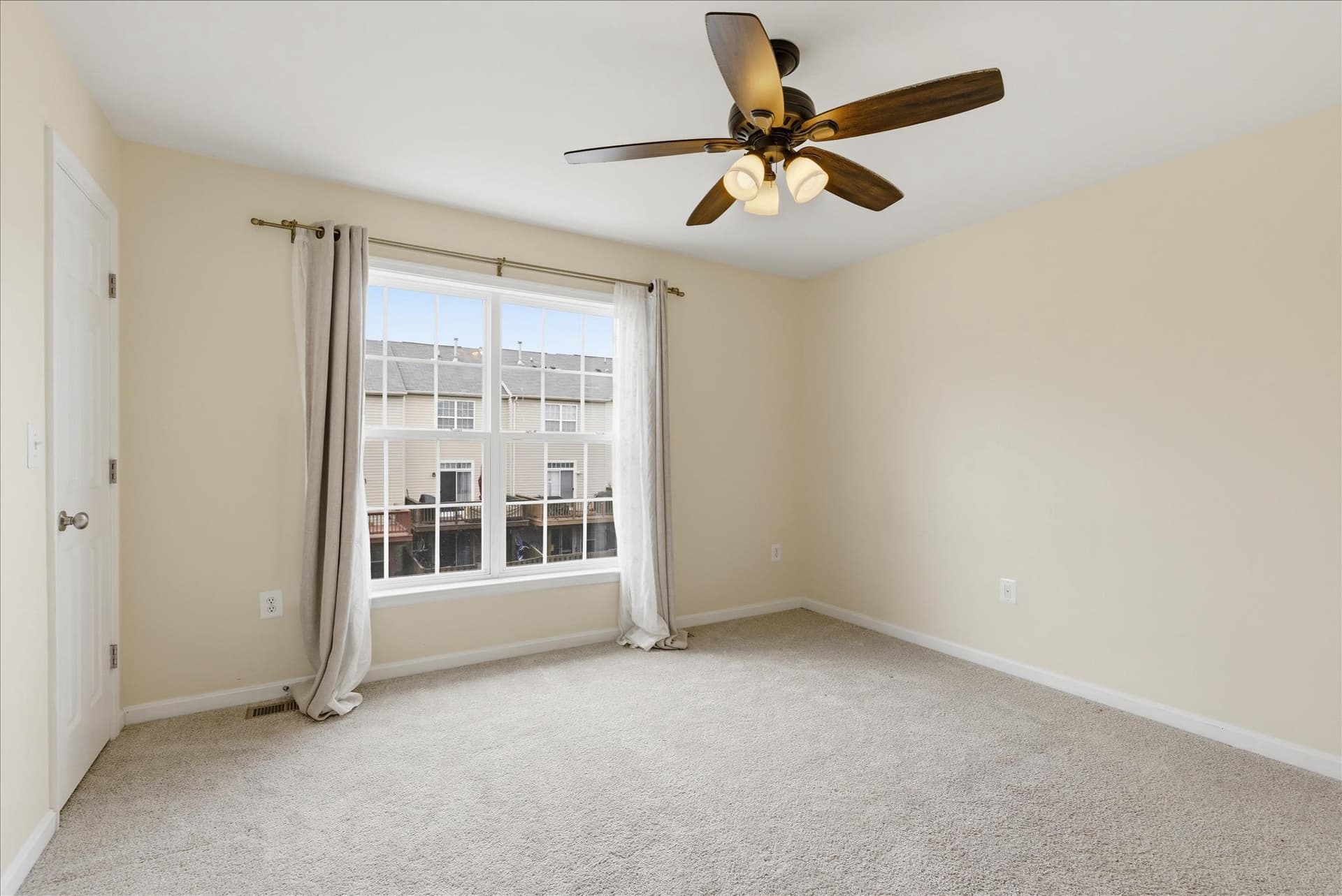15704 John Diskin Circle photo 20