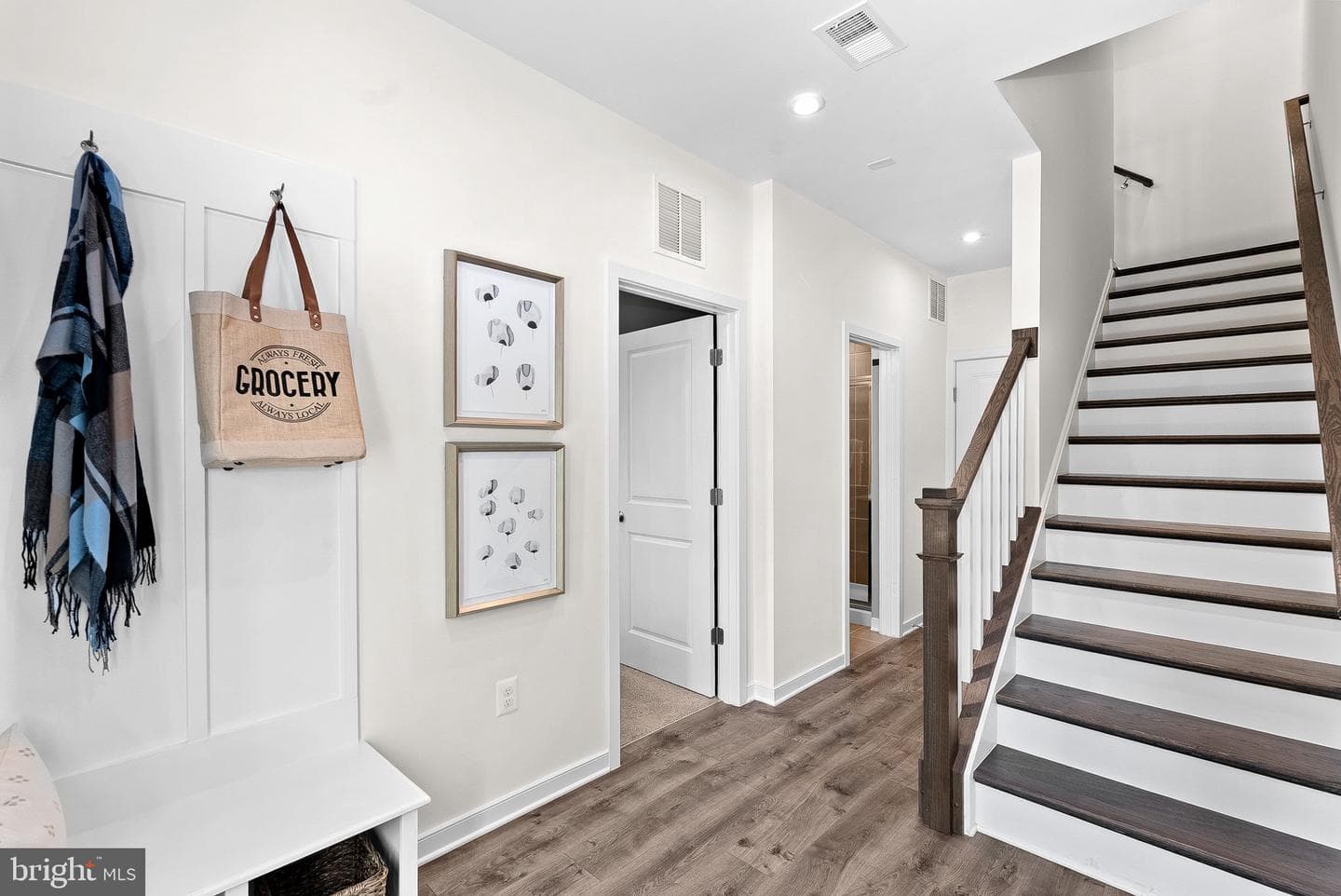 16992 Alicia Avenue photo 3