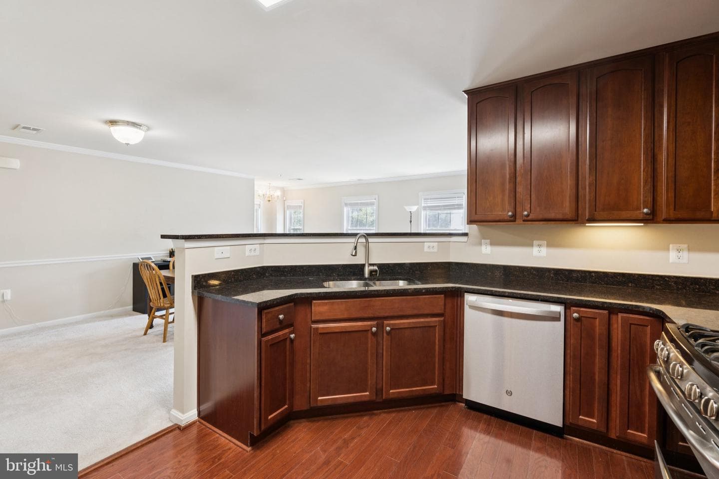 2807 Chinkapin Oak Lane photo 12