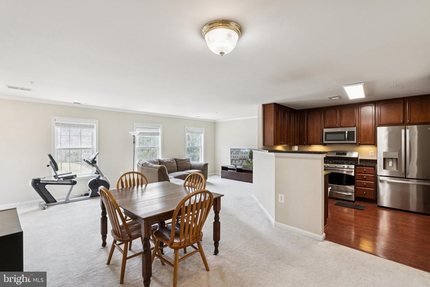 2807 Chinkapin Oak Lane photo 3