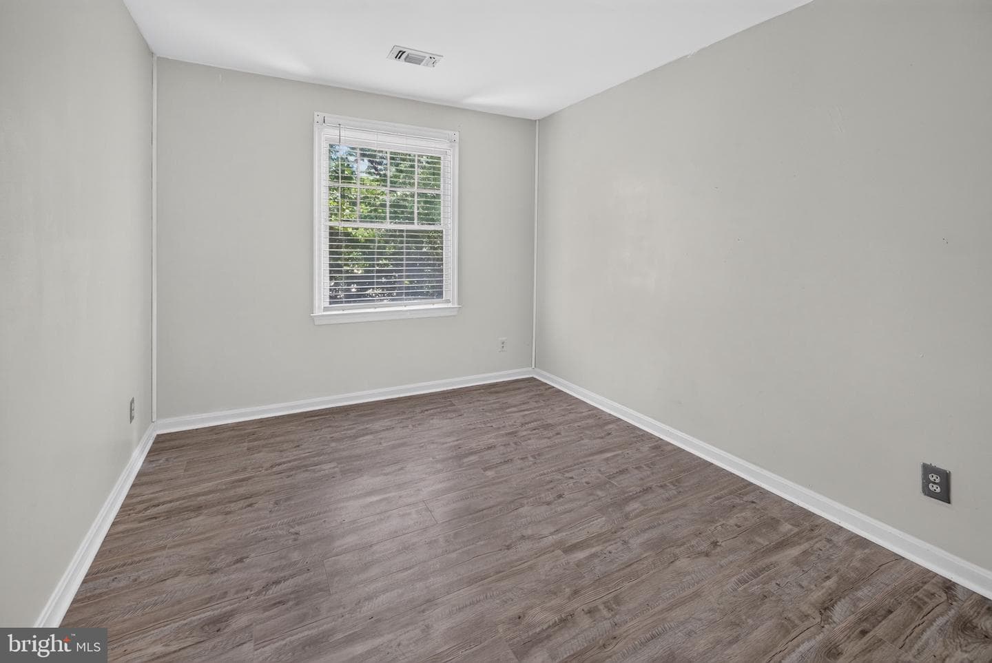 12585 Kempston Lane photo 23