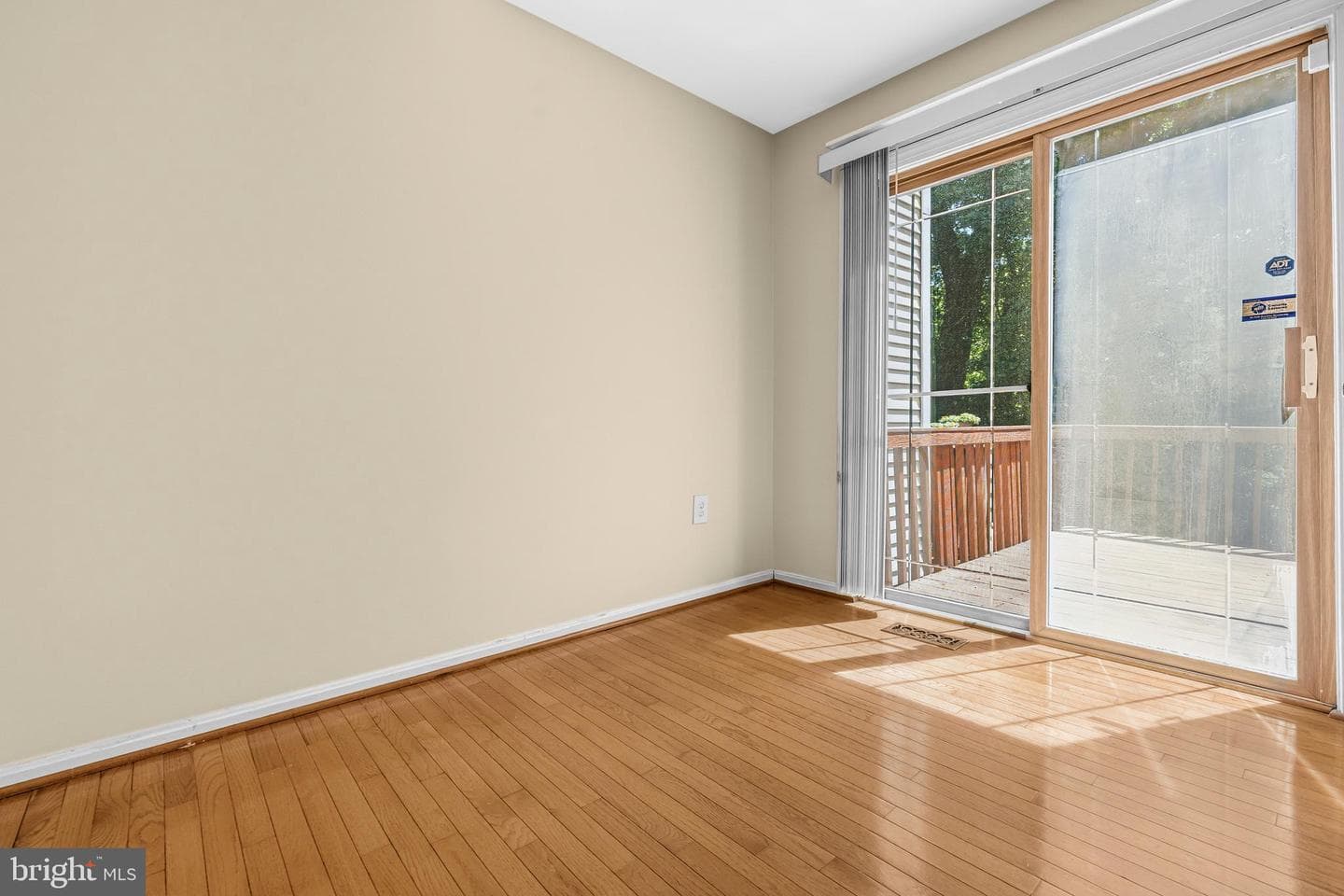 15203 Valley Stream Drive photo 12