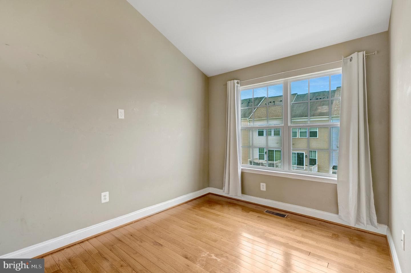 4302 Potomac Highlands Circle photo 18