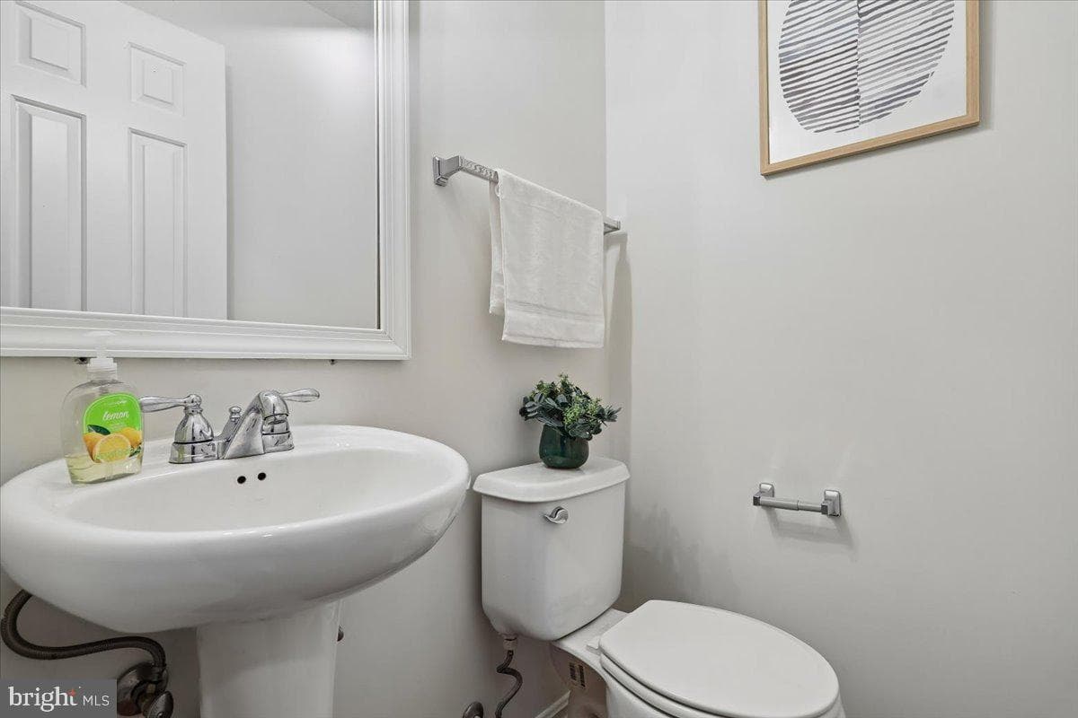 15427 Skyline Drive photo 12