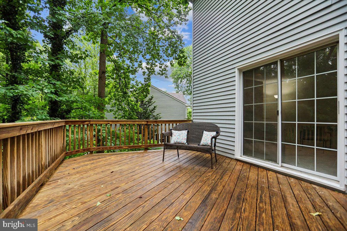 15427 Skyline Drive photo 9