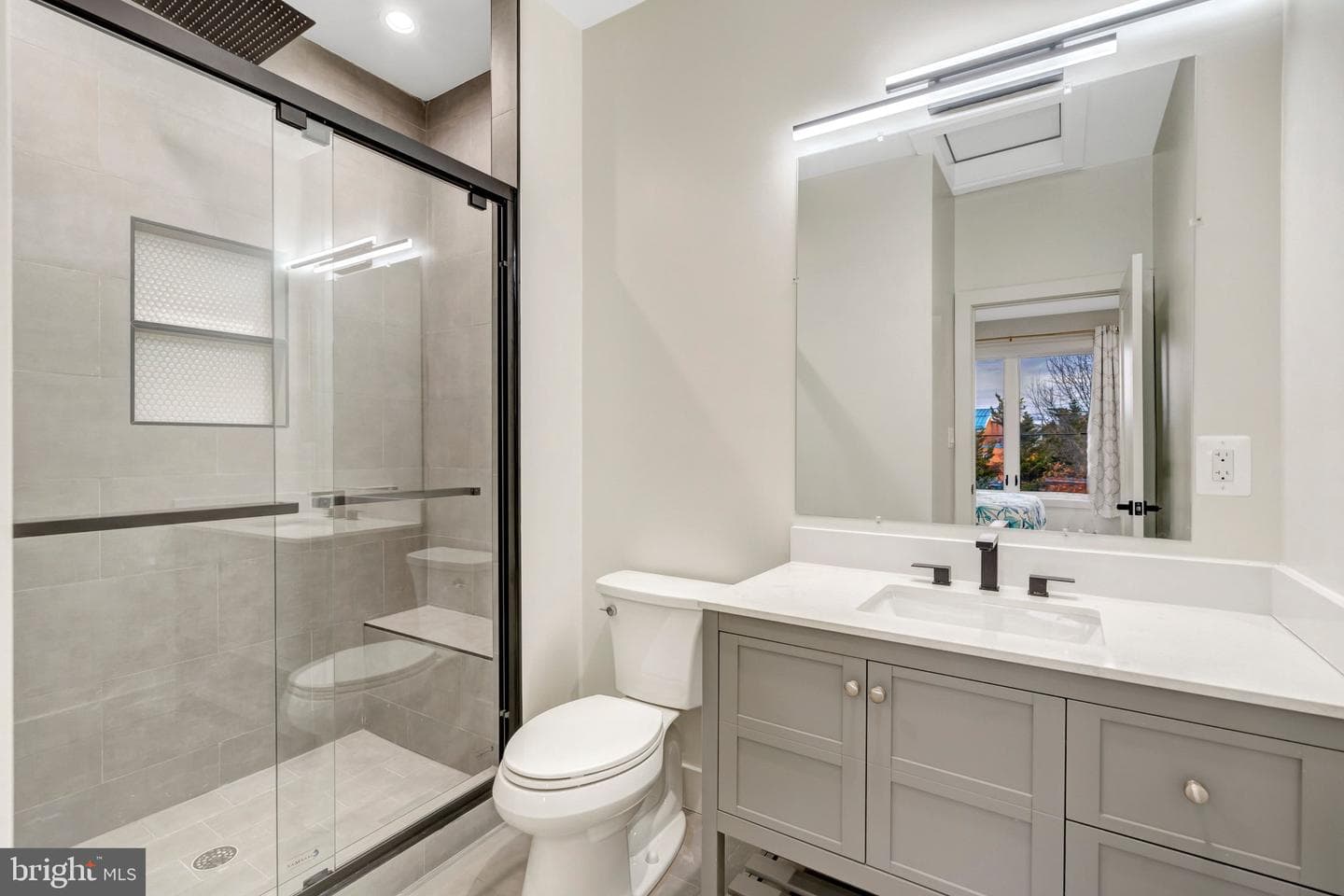 8709 Yorkshire Lane photo 20