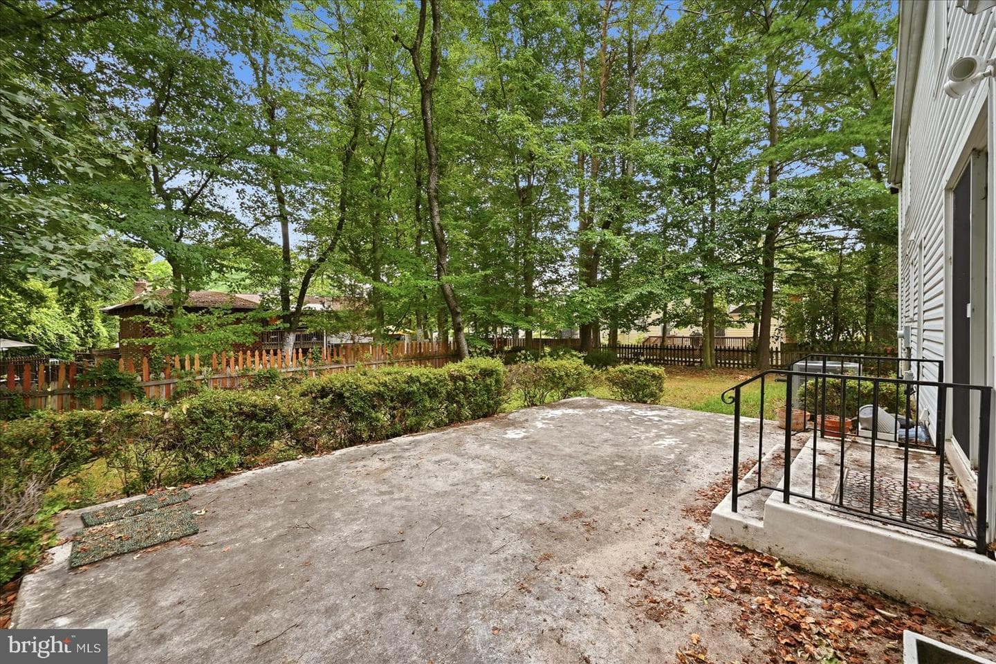 15923 Dolphin Drive photo 17