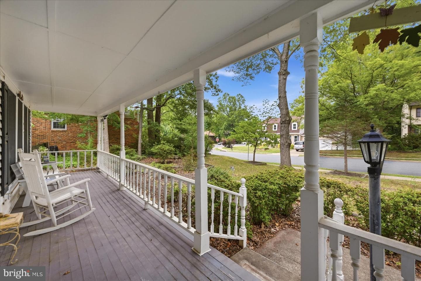 15923 Dolphin Drive photo 2
