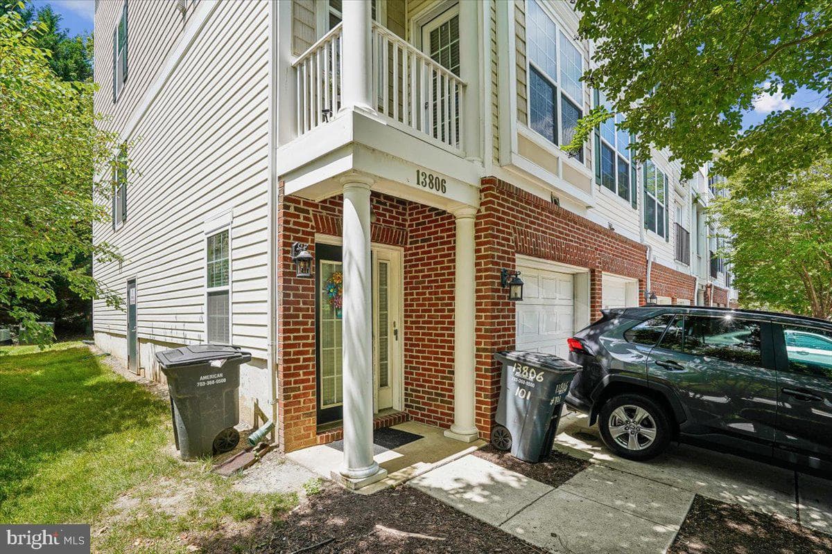 13806 Breezy Ridge Way, Woodbridge