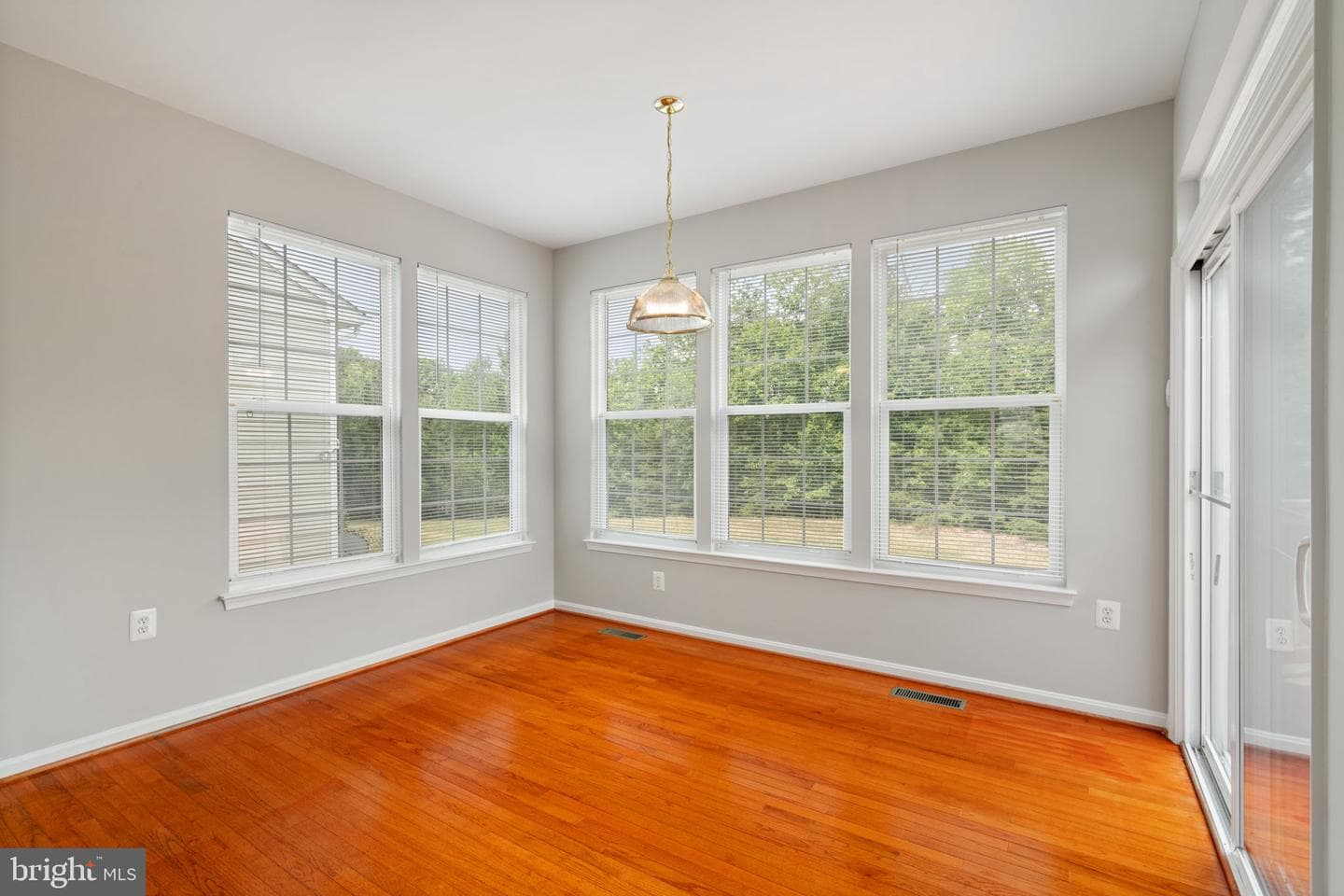 17633 Four Seasons Drive photo 14