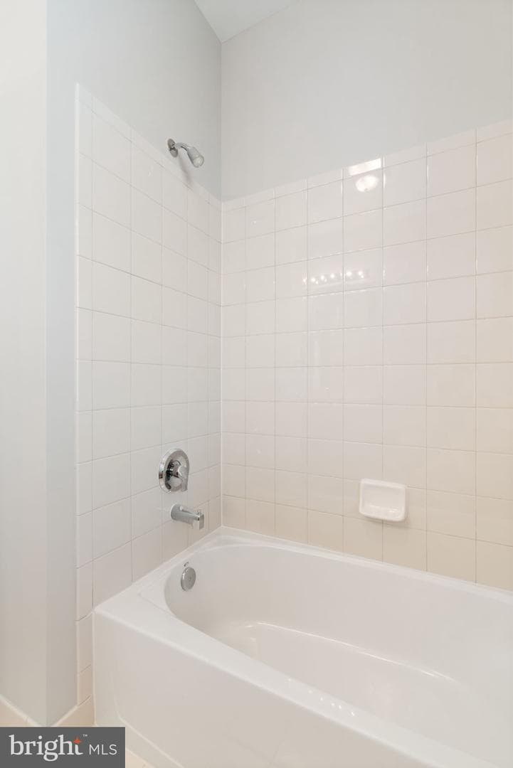 17633 Four Seasons Drive photo 31
