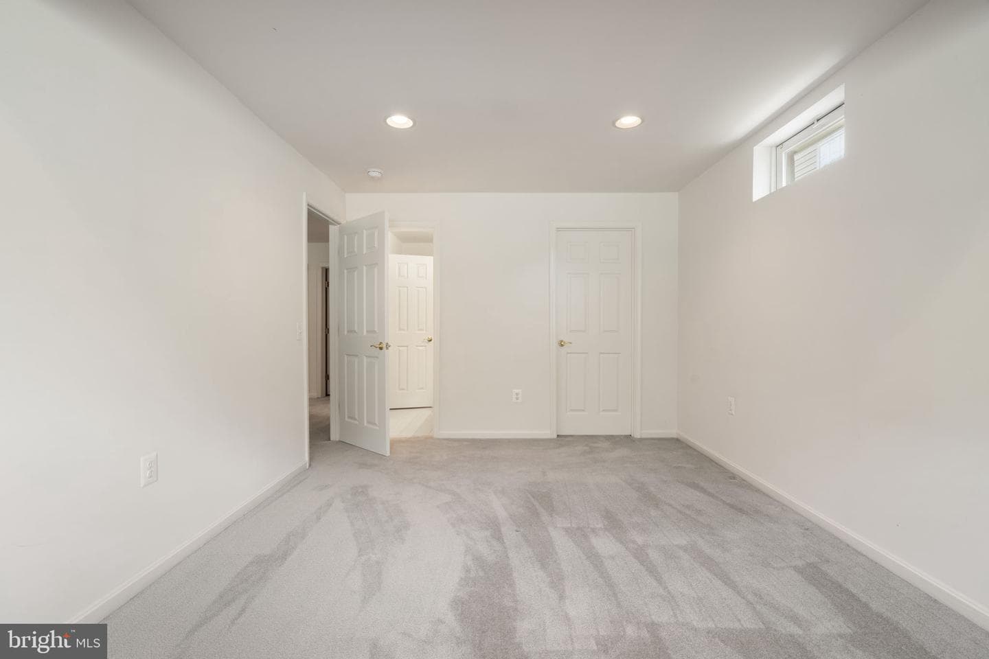17633 Four Seasons Drive photo 38